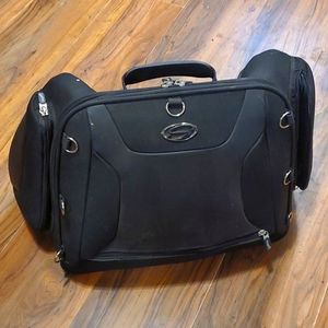 SADDLEMEN rear seat mounted motorcycle luggage.. BLACK